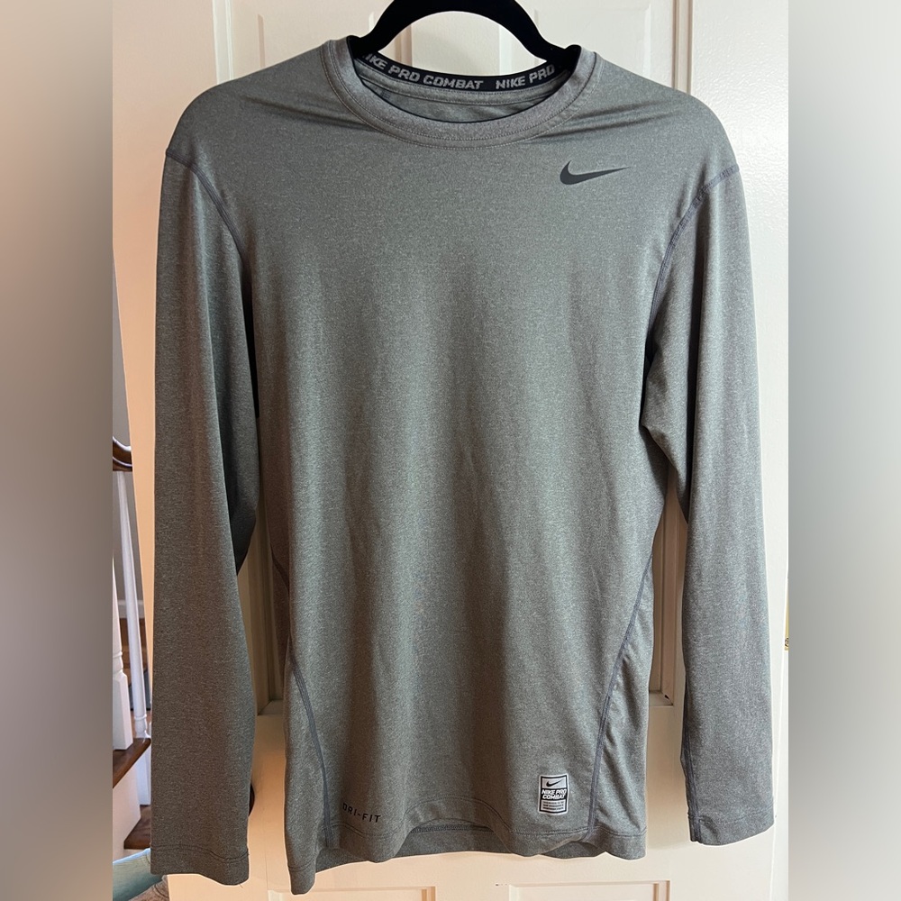 EUC NIKE Pro Combat Men Long Sleeve Dri Fit Compression Running Tee Athletic Top